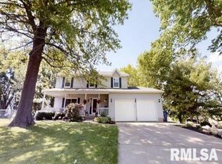 306 E Brownlie Ln, Long Grove, IA 52756
