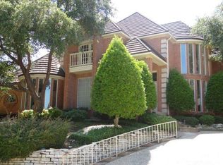 100 Milam Ct, Irving, TX 75038