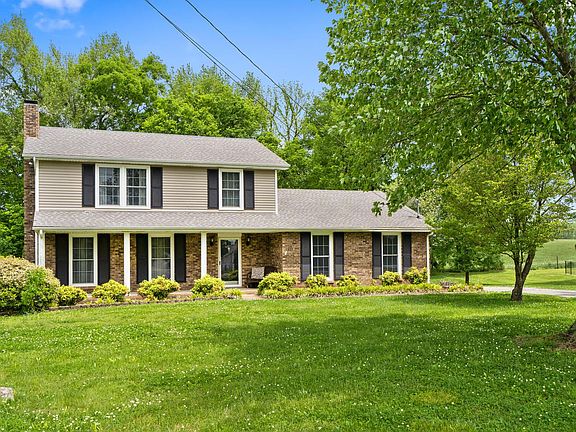 2nd image of 1921 Claymont Dr