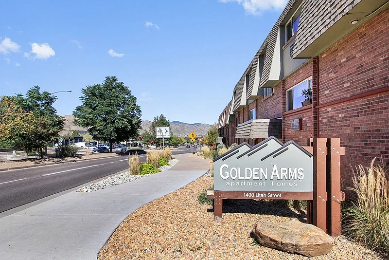 Golden Arms Apartments — Photo 2