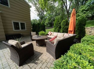 8 Sherbrook Dr, Berkeley Heights, NJ 07922