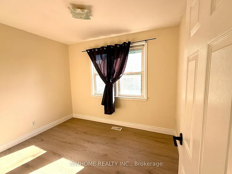 1298 Minden St #MAIN — Photo 5