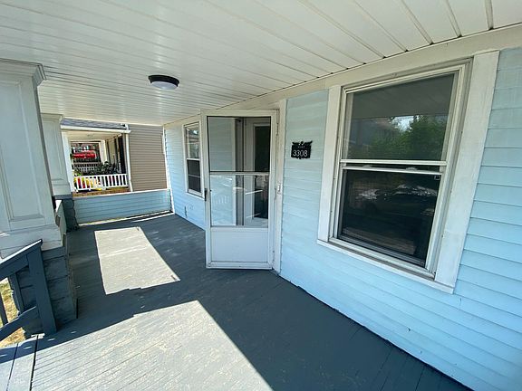 2nd image of 3308 W 90th St #3B-1BA-850SQFT