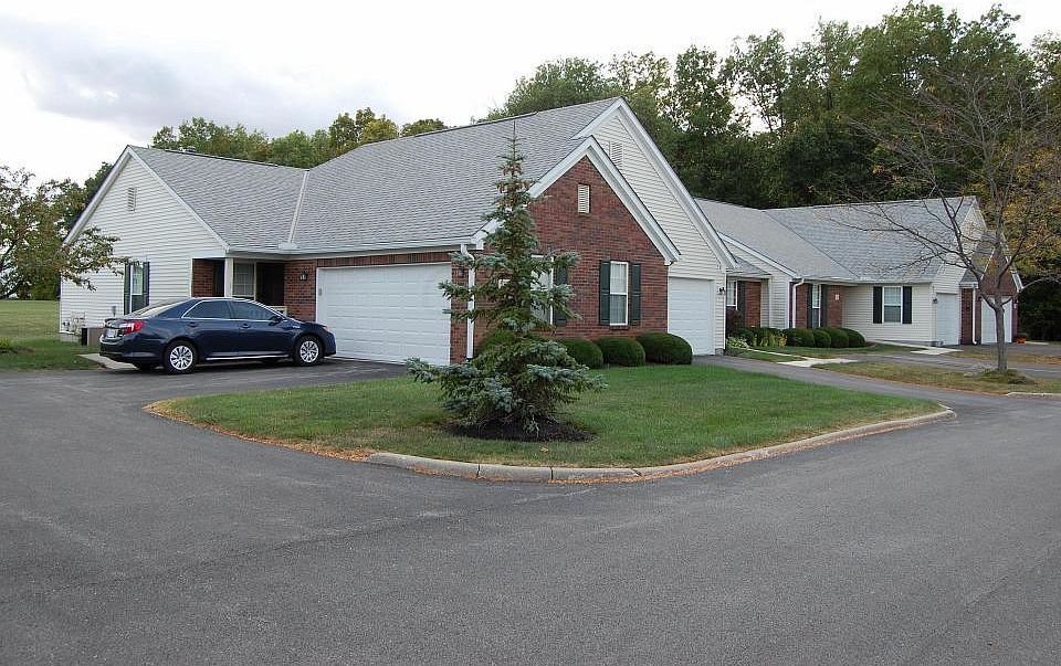 2nd image of 377 Retreat Ln #377