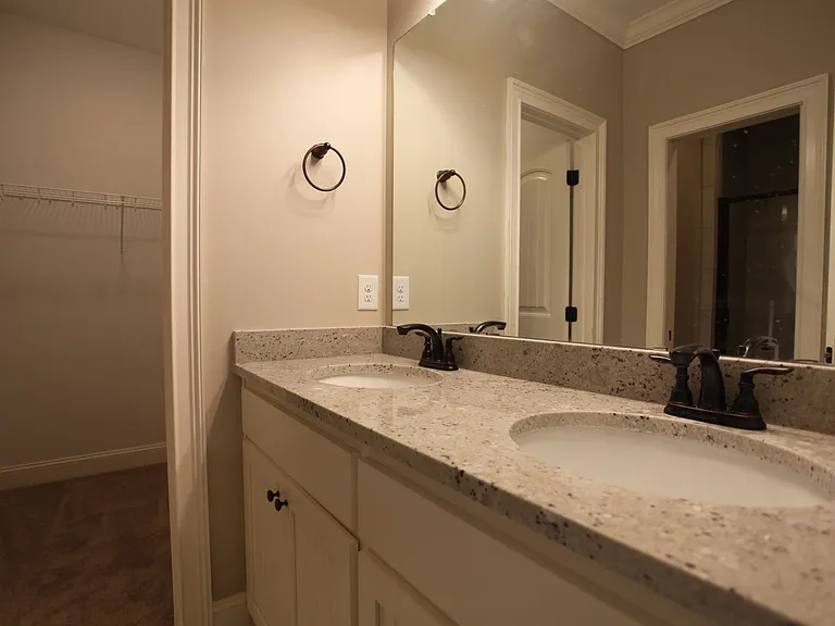 1090 Runningvine Ln — Photo 11