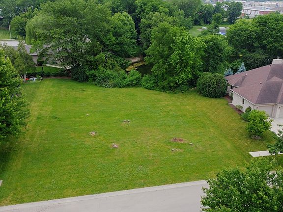 3rd image of 401 Jennings Dr