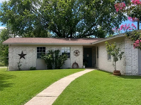 1737 Denver St, Portland, TX 78374