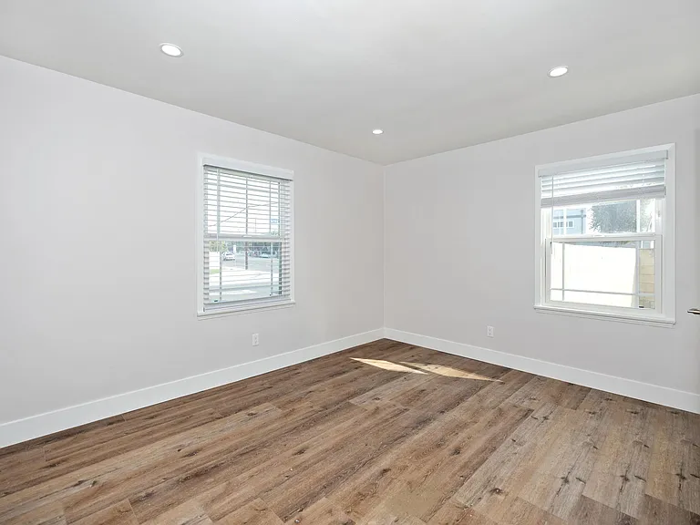 1805 N Greenbrier Rd #A — Photo 6