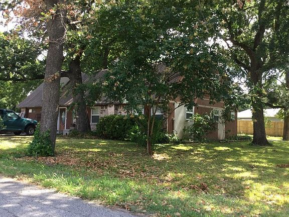 2nd image of 141 Elm Ln