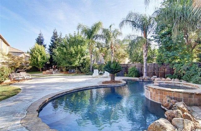 2nd image of 9808 Valgrande Way