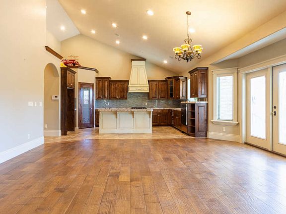 5th image of 1267 N Cedar Hollow Blvd