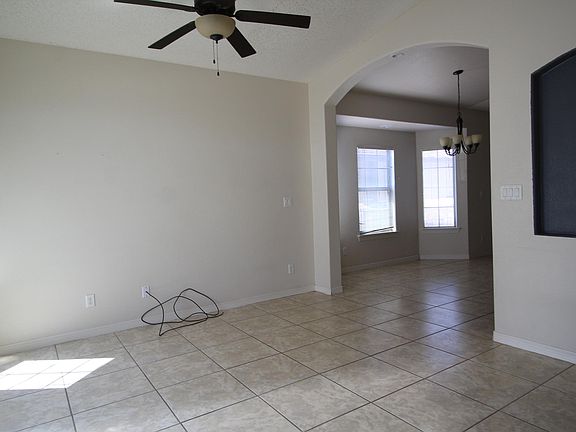 3rd image of 3217 Scarlet Point Dr