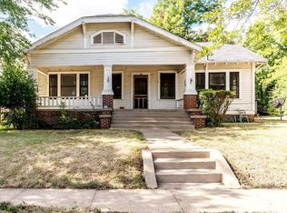 806 E Park Ave, Palestine, TX 75801