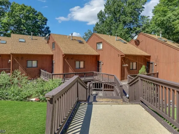 4 Davos Dr #9, Vernon Twp., NJ 07462