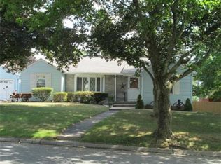 30 Epworth St, Worcester, MA 01610