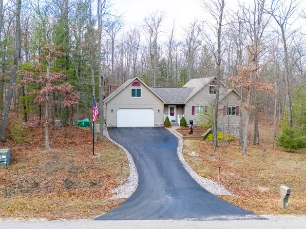 241 Crystal Ln, Roscommon, MI 48653