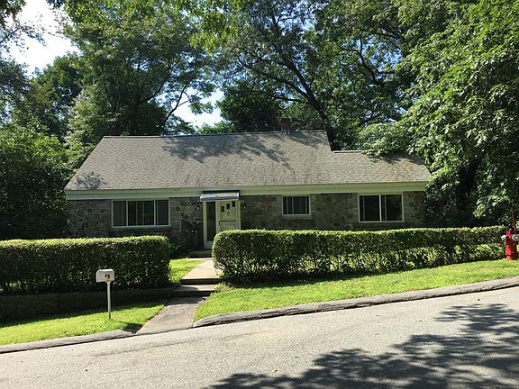 2nd image of 50 Lee Rd