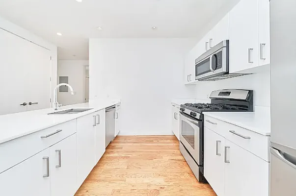 Rented by Living New York | media 5