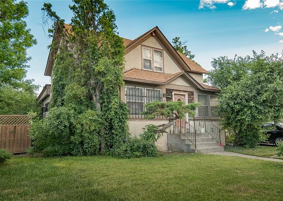1st image of 32 Grand Ave
