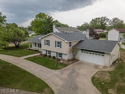 2nd image of 3507 Edgewood Dr