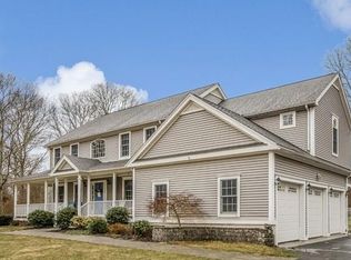 37 Pardon Hill Rd, Dartmouth, MA 02748