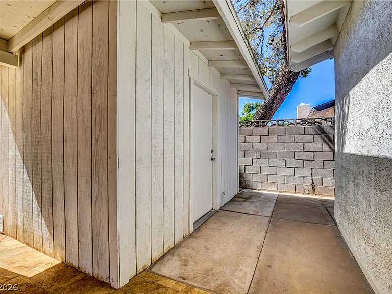 4367 S Mojave Rd — Photo 46