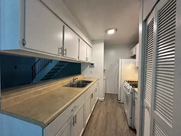 6975 Fillmore Dr #1, Merrillville, IN 46410