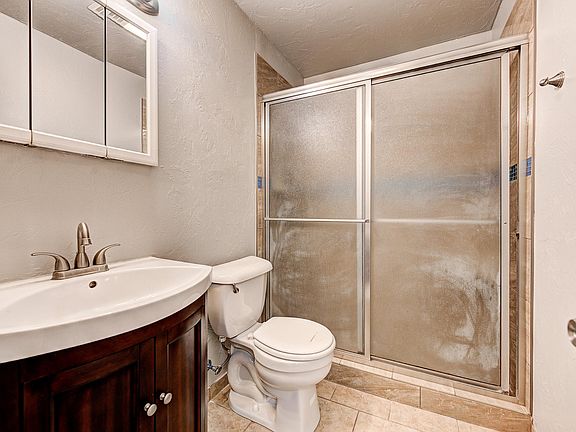 3rd image of 3917 SE 22nd St