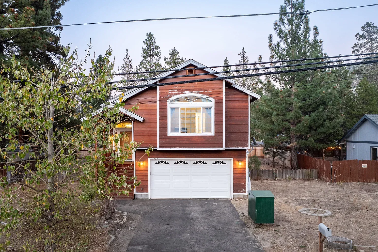4 bed, 2.5 bath, 2286 sqft, $4,600 — Photo 3