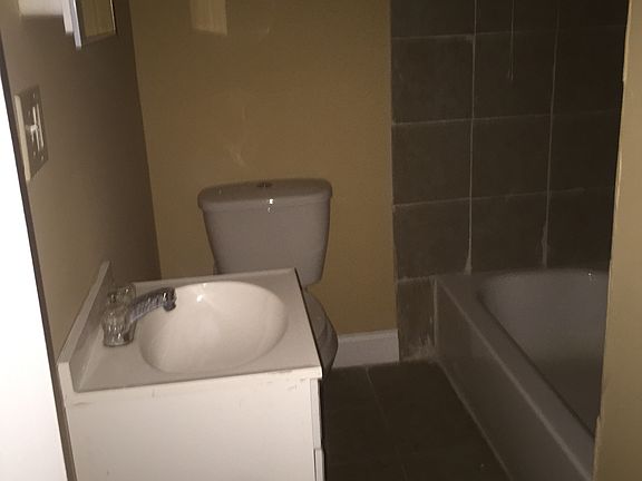 5th image of 234 N 52nd St #1