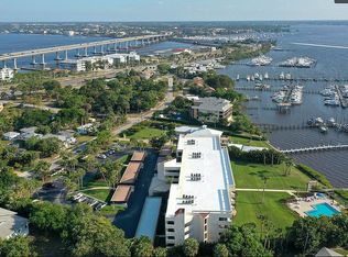 625 NW North River Dr APT 301, Stuart, FL 34994
