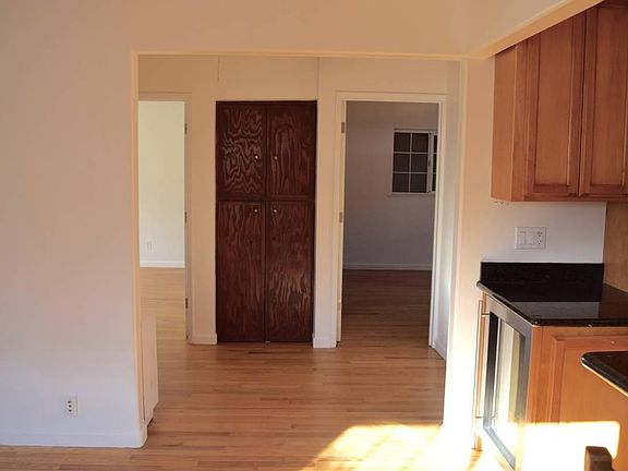 4th image of 3895 Brommer St