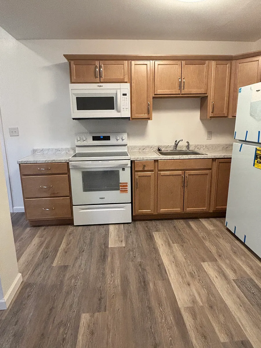 Building Photo - 25 Cree Dr #3
