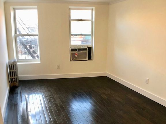 3rd image of 114 Perry St #2BB