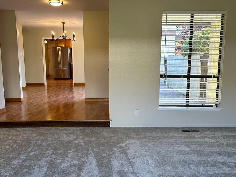 24 Doris Ct — Photo 6