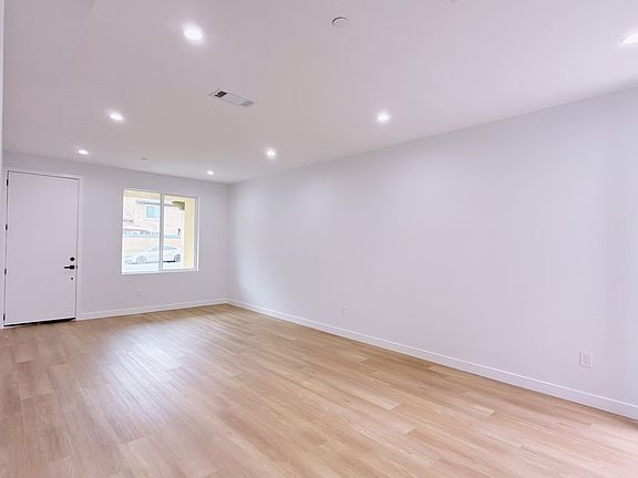 4th image of 15852 E Rowland St