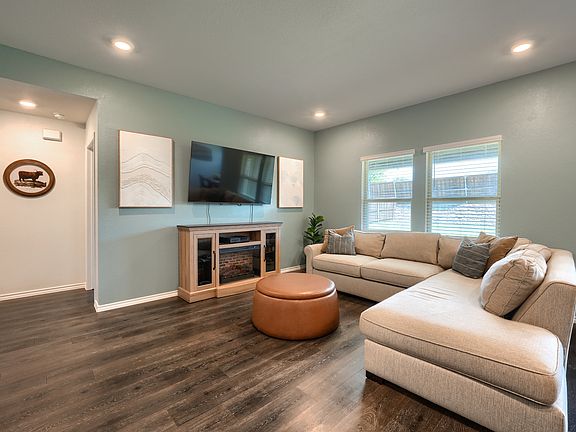 5th image of 3005 Barnhart Way