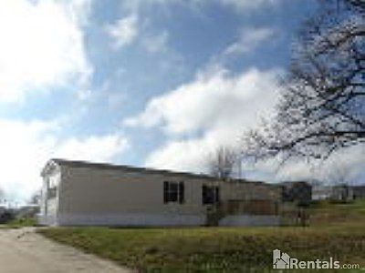 5th image of 308 S Pamela Ave