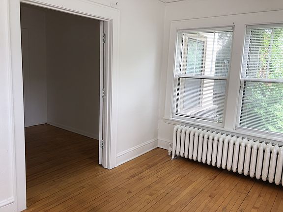 2nd image of 2324 Harriet Ave