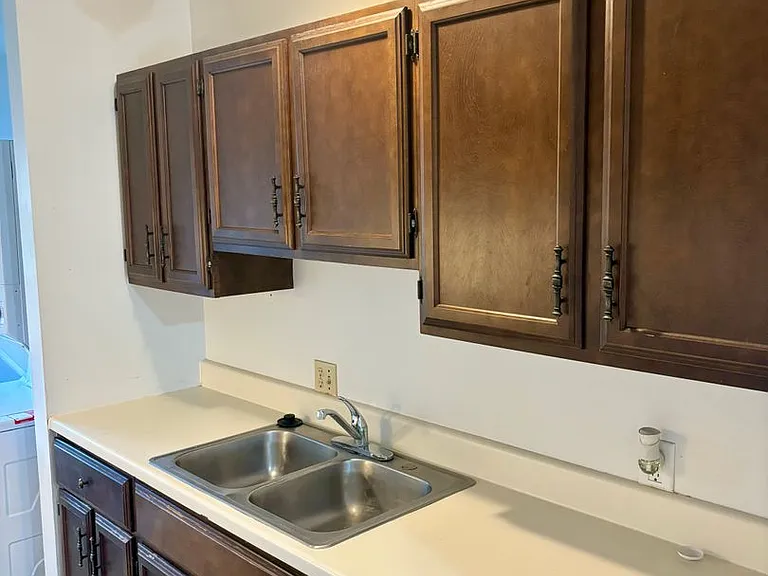 65 Sunset Dr — Photo 6