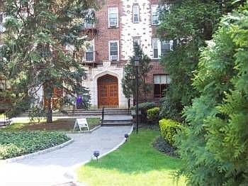 1st image of 1468 Midland Ave APT 3G