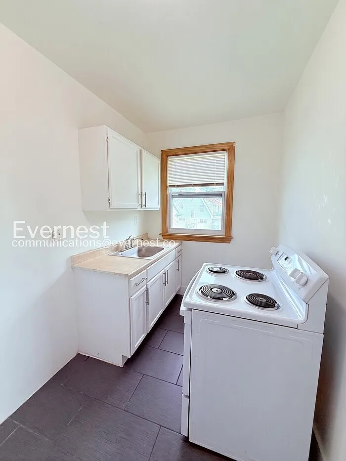 2 bed, 1.0 bath, 650 sqft, $950 — Photo 4