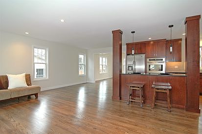 4th image of 228 Forestway Dr