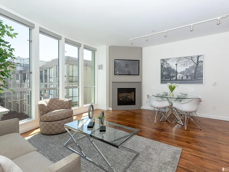 238 Olive St #401 — Photo 4