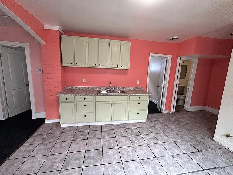 19 Archer Ave #2 — Photo 7