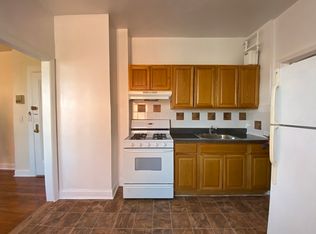 31-11 32nd St #18A, Astoria, NY 11106