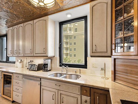 4th image of 5380 N Ocean Dr APT 5B