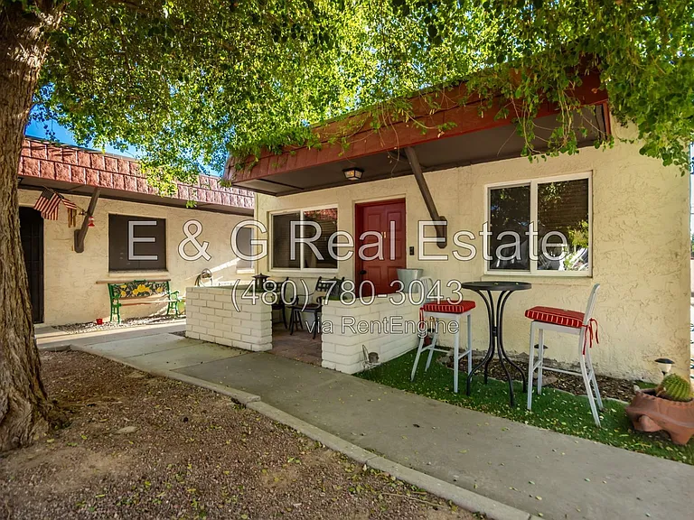 3626 N 37th St #11 — Photo 1