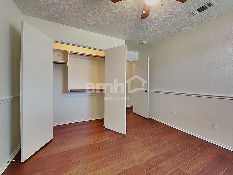 818 La Sierra Ct — Photo 16