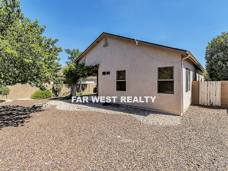 5251 N Celestine Ct — Photo 36